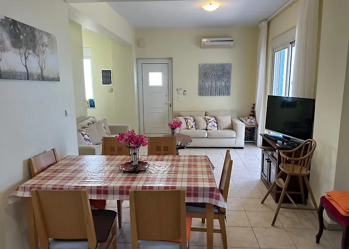 Breathtaking Sea And Mountain Views With Private Pool, Peace Full Relaxing Villa With Wifi Near Shops And Restaurants
