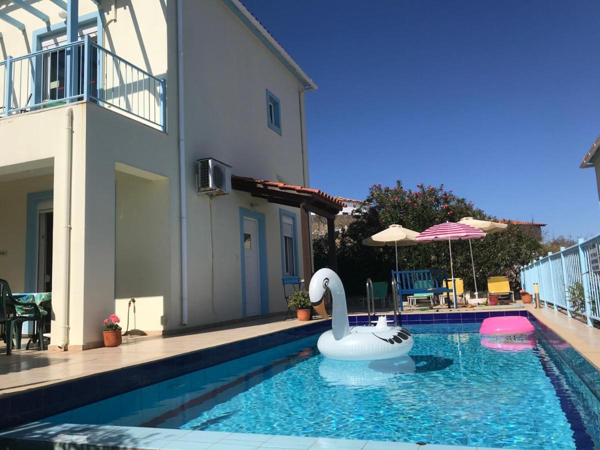 Breathtaking Sea And Mountain Views With Private Pool, Peace Full Relaxing With Wifi Near Shops And Restaurants *