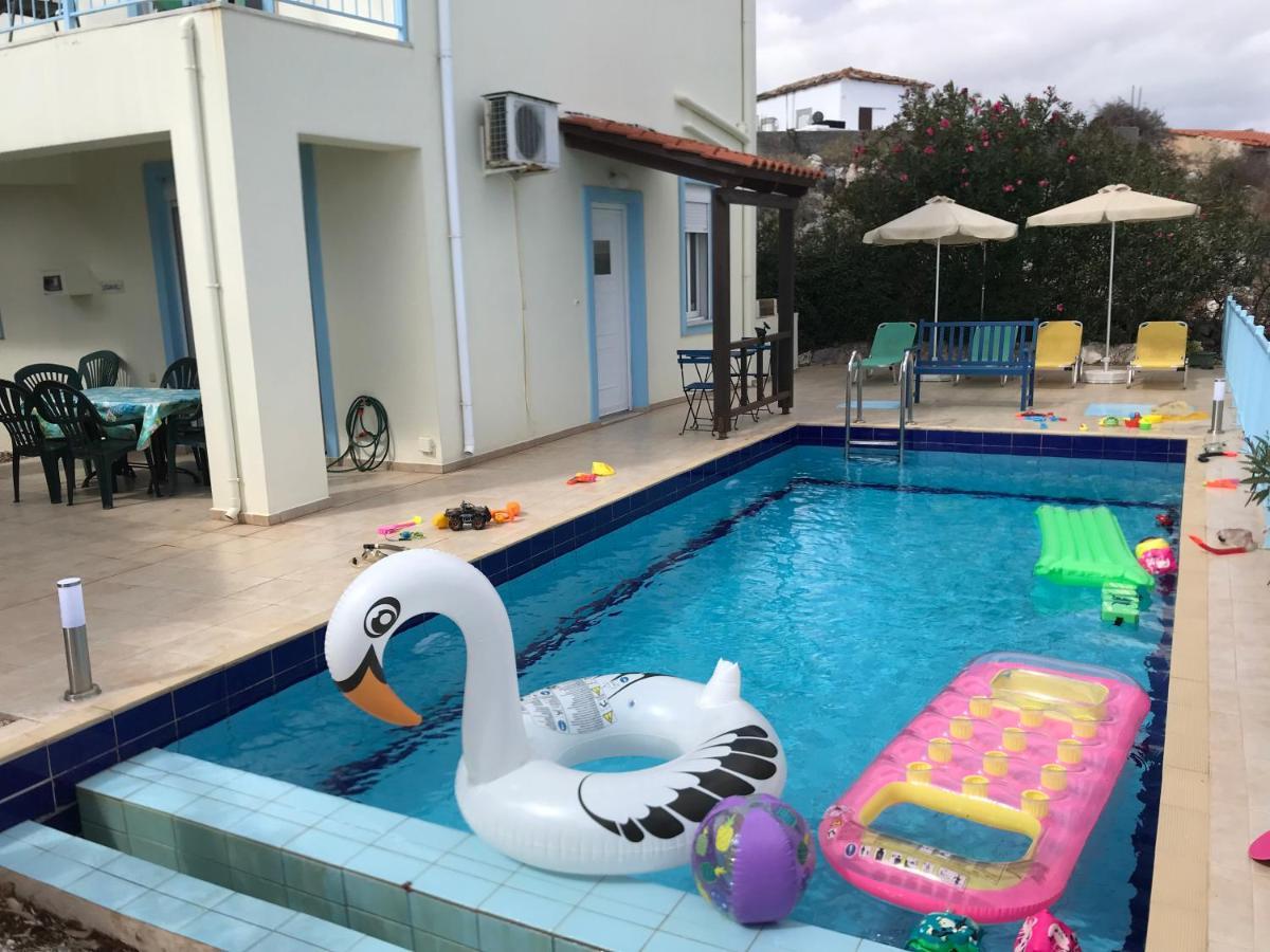 別墅 Tranquil Vista Villa: Seaside Retreat With Private Pool Hania