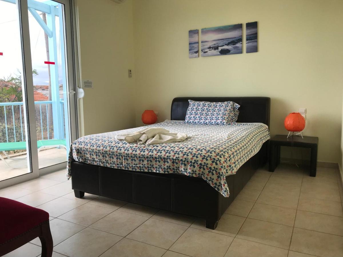 Breathtaking Sea And Mountain Views With Private Pool, Peace Full Relaxing With Wifi Near Shops And Restaurants *
