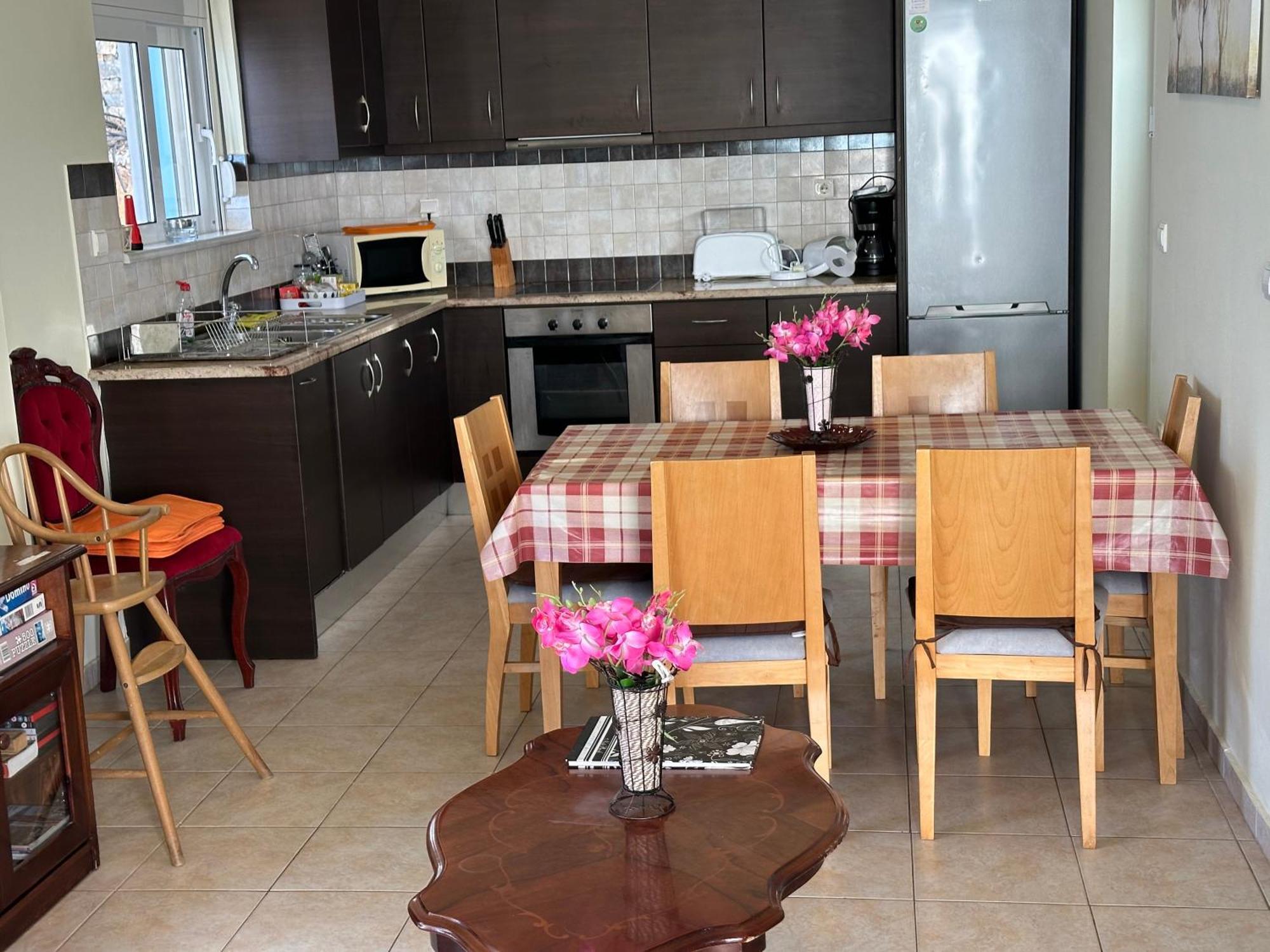 Tranquil Vista Villa: Seaside Retreat With Private Pool Hania